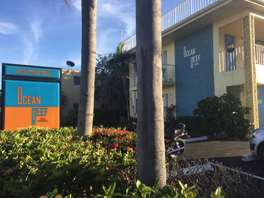 Photo of 217 SE 20TH Avenue #7, Deerfield Beach, FL 33441 (MLS # B26081441)