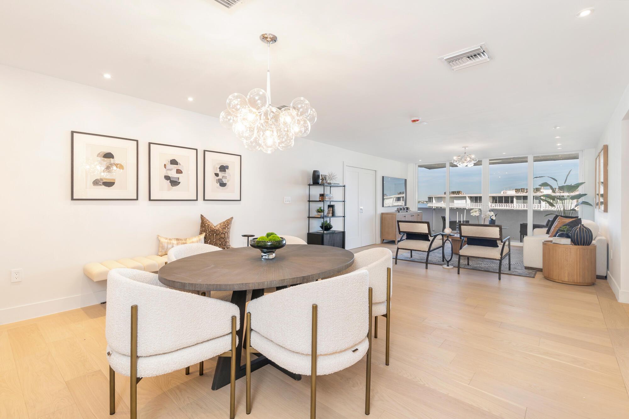 CARLYLE HOUSE COND - Residential