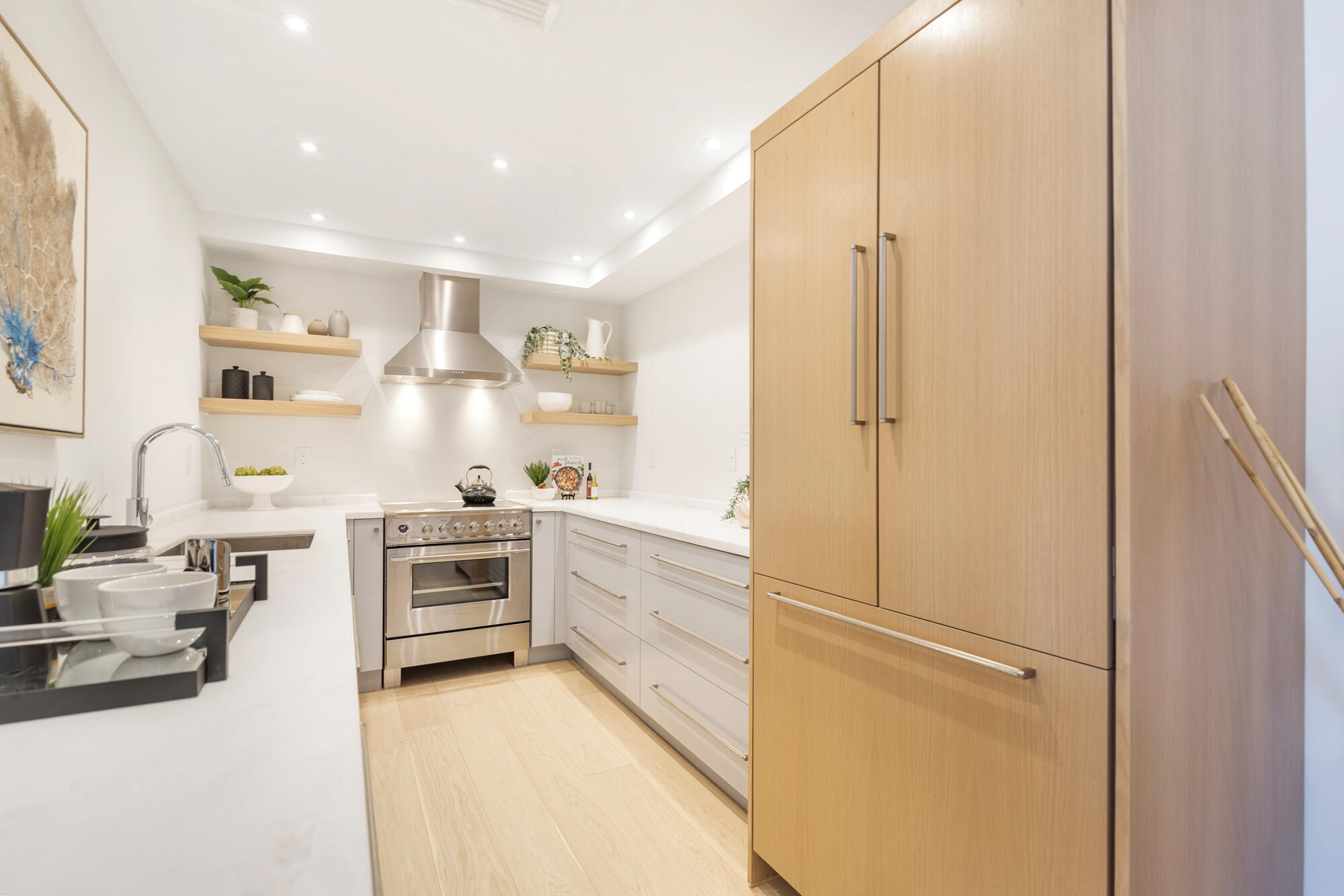 CARLYLE HOUSE COND - Residential