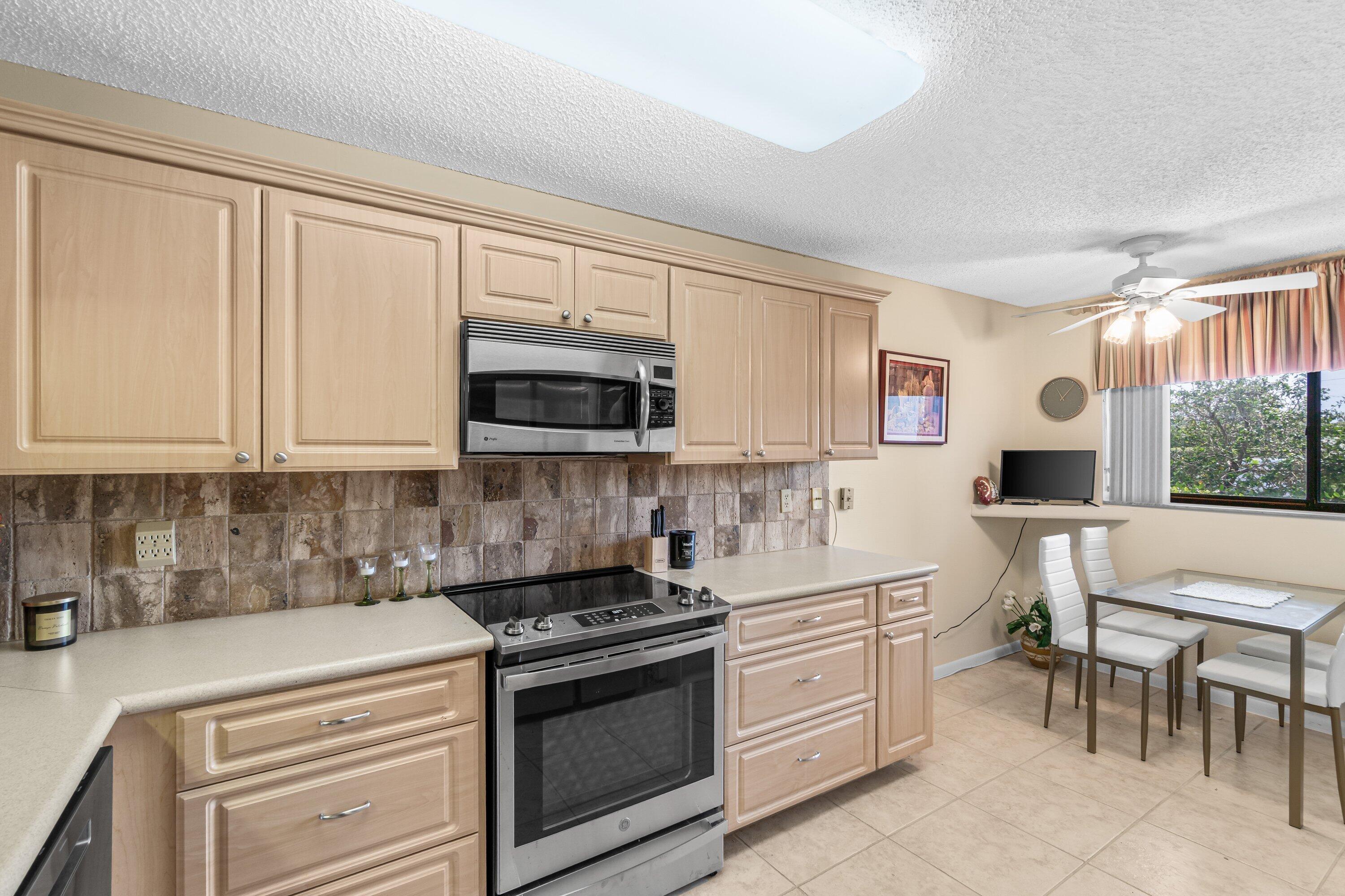 LAKES OF DELRAY - Residential