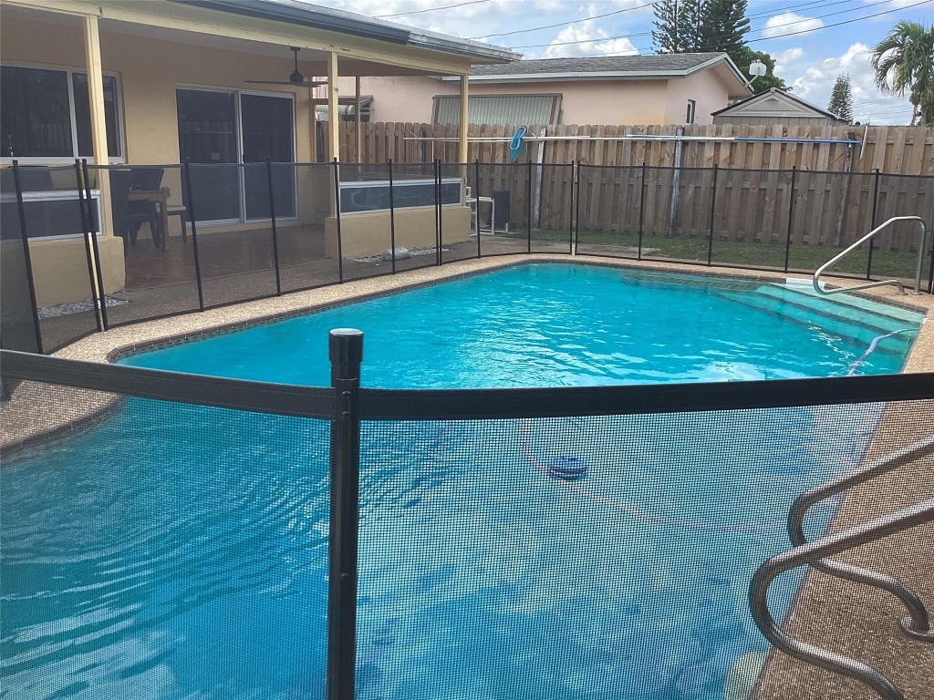 Sunrise Golf Village Sec - Residential