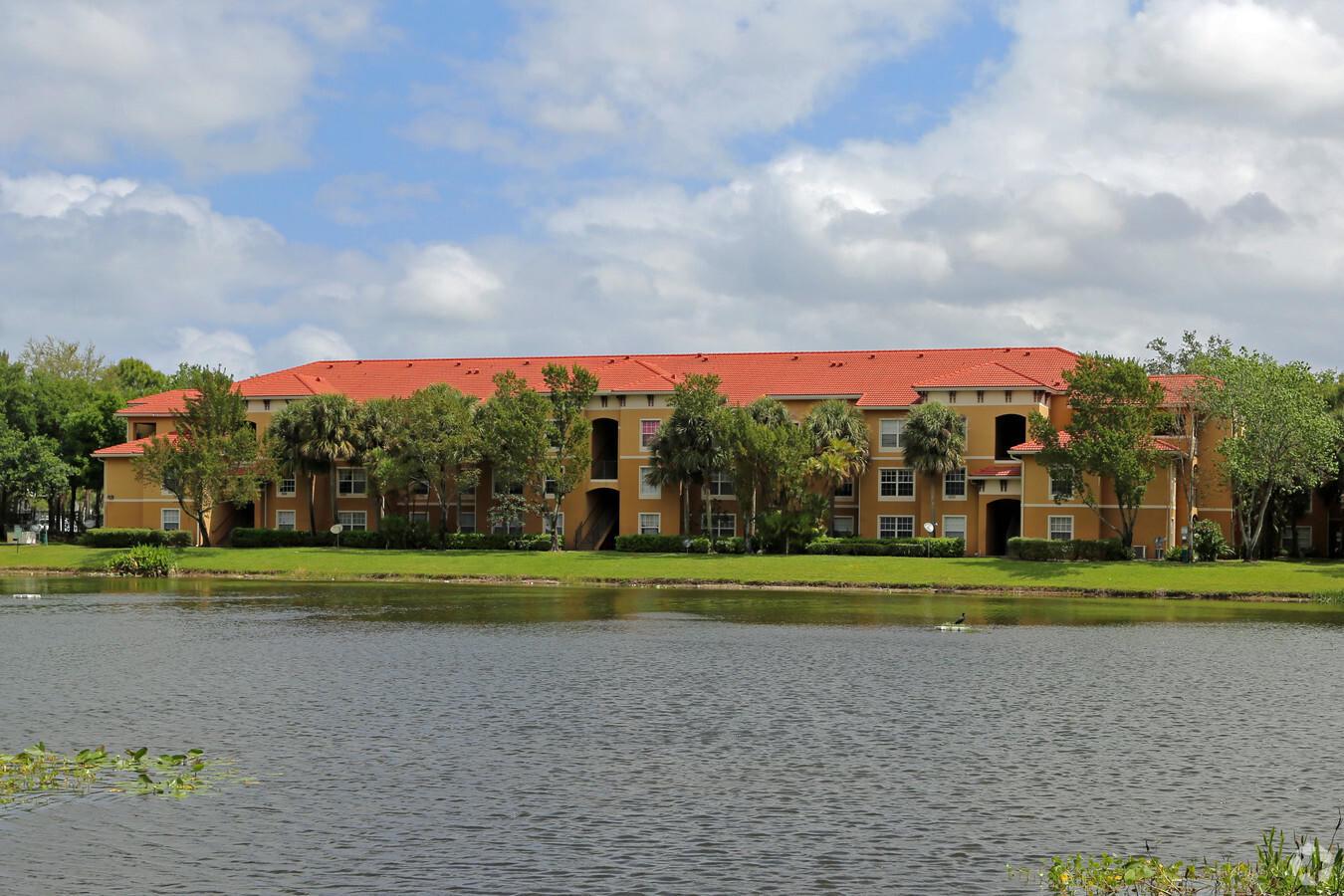 COURTNEY PARK - Residential Lease