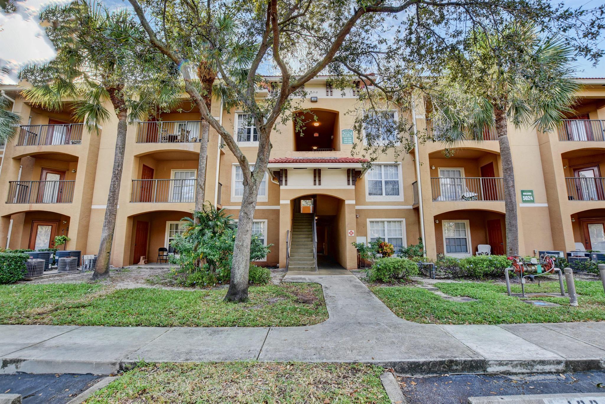 COURTNEY PARK - Residential Lease