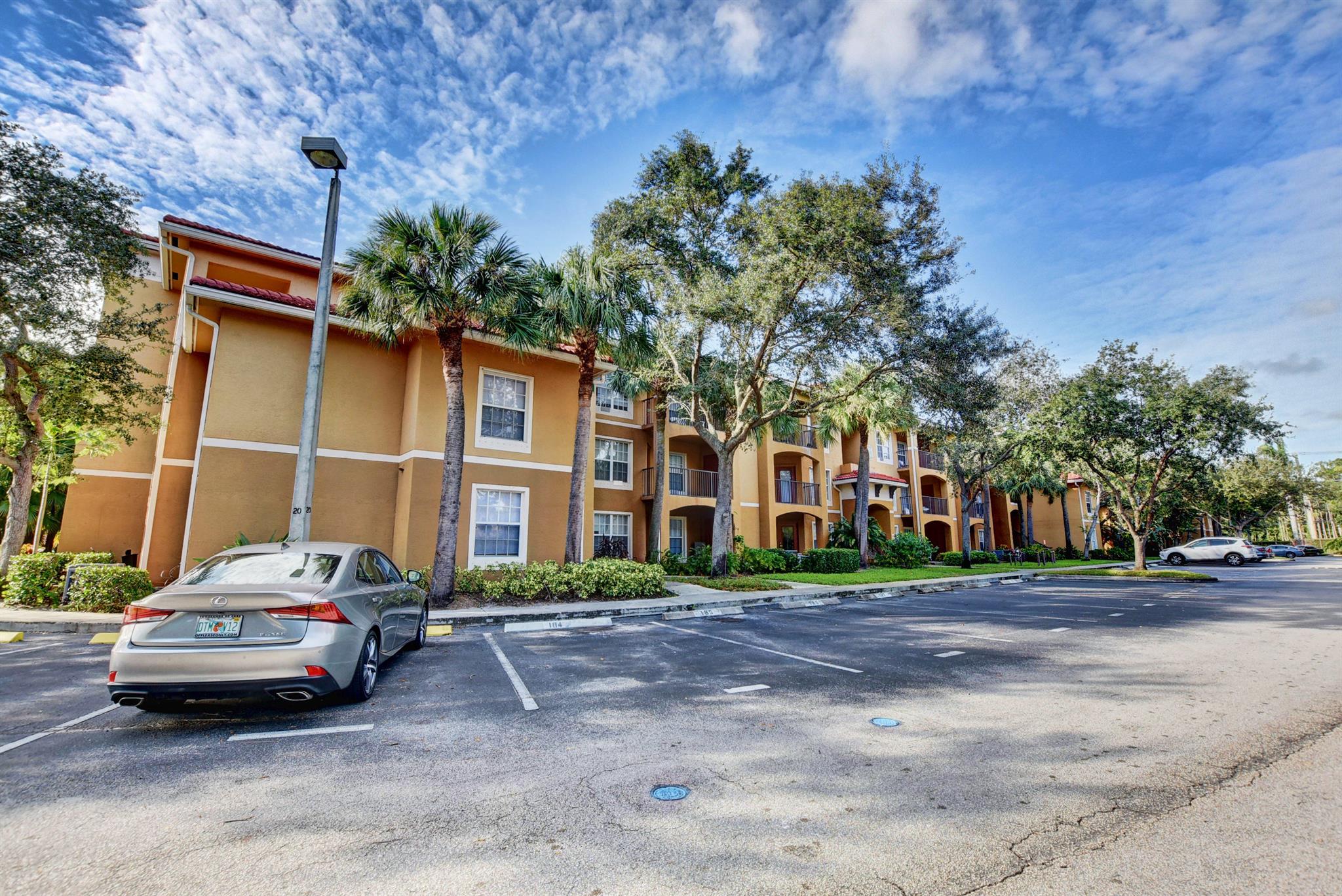 COURTNEY PARK - Residential Lease