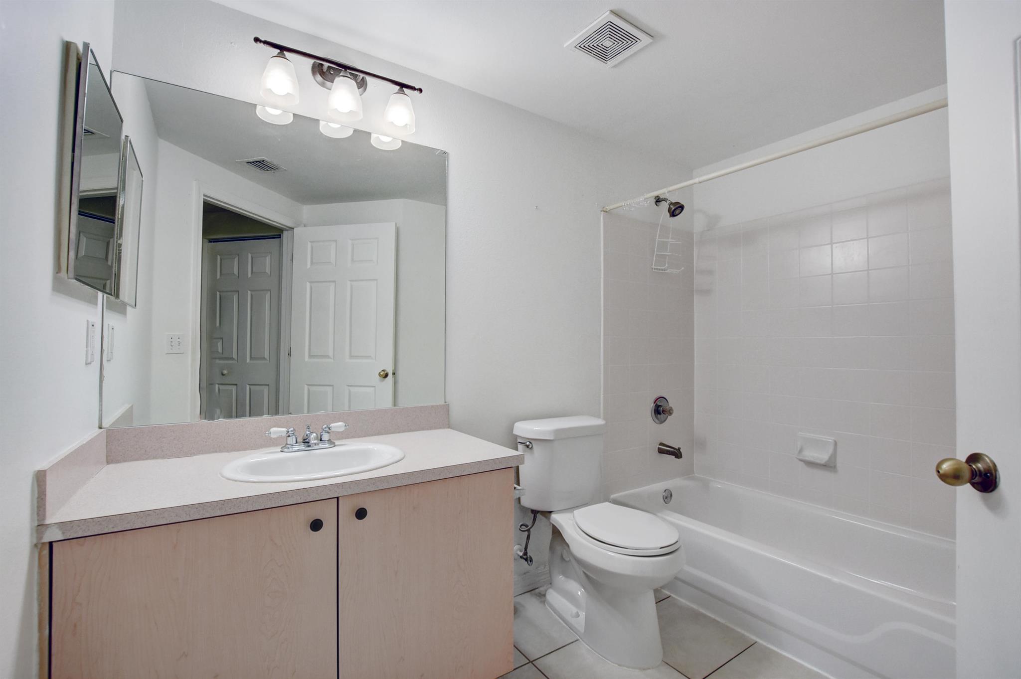 COURTNEY PARK - Residential Lease