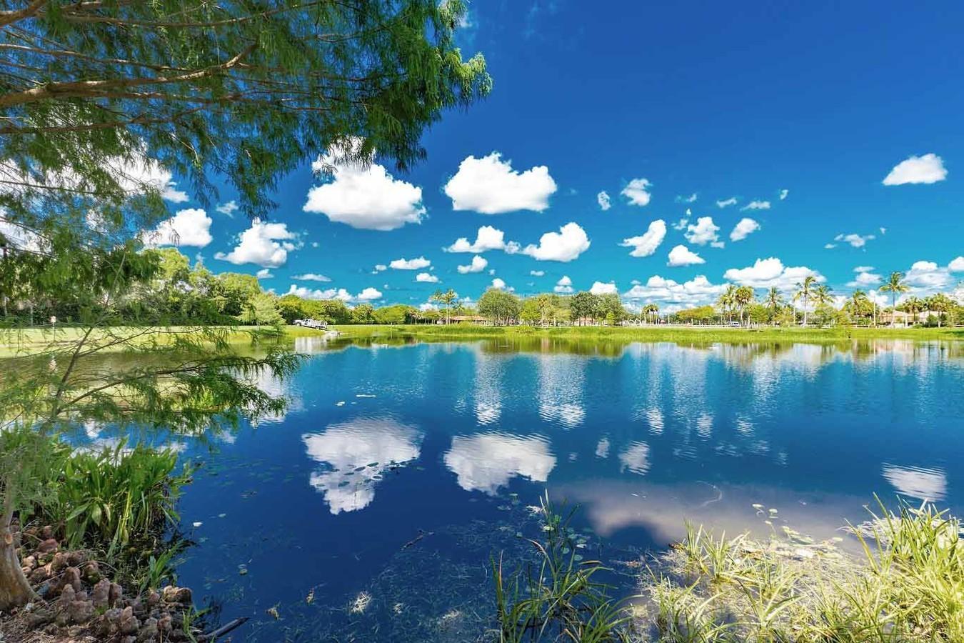 COURTNEY PARK - Residential Lease