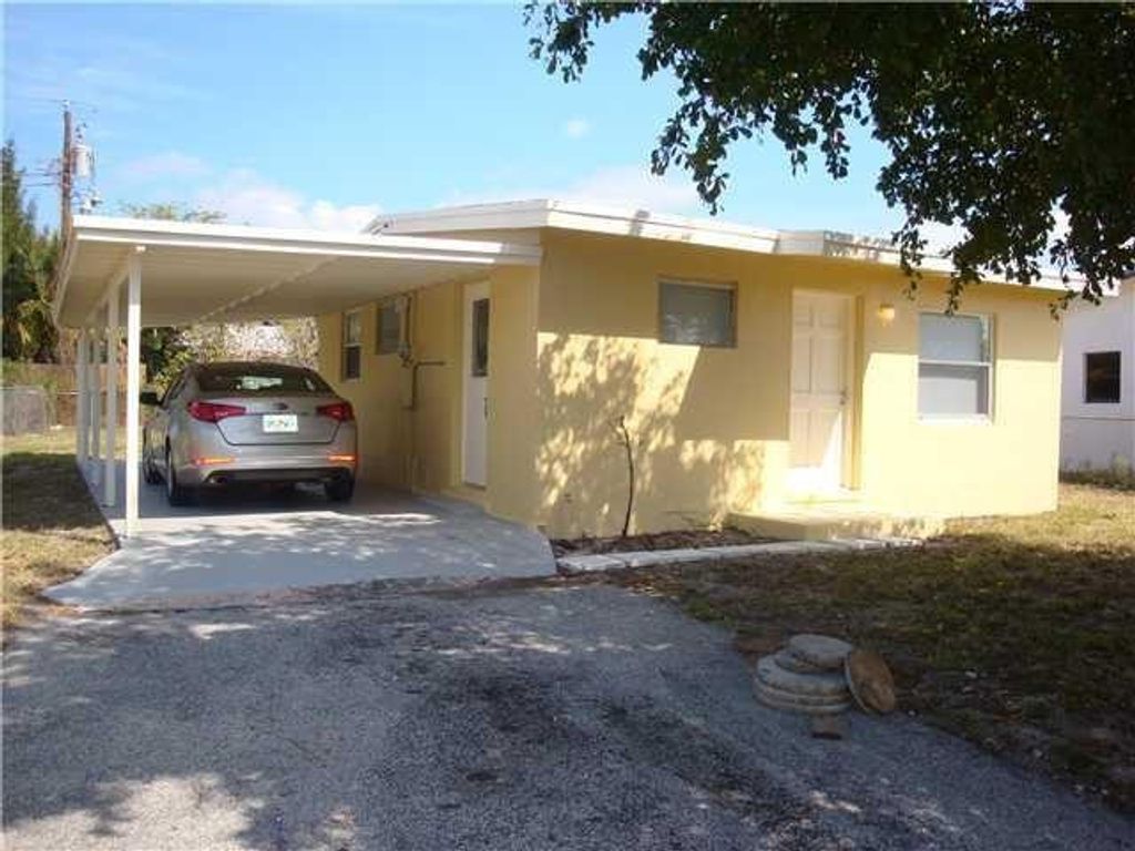 Photo of 3024 E Palm Drive, Boynton Beach, FL 33435 (MLS # F10471669)