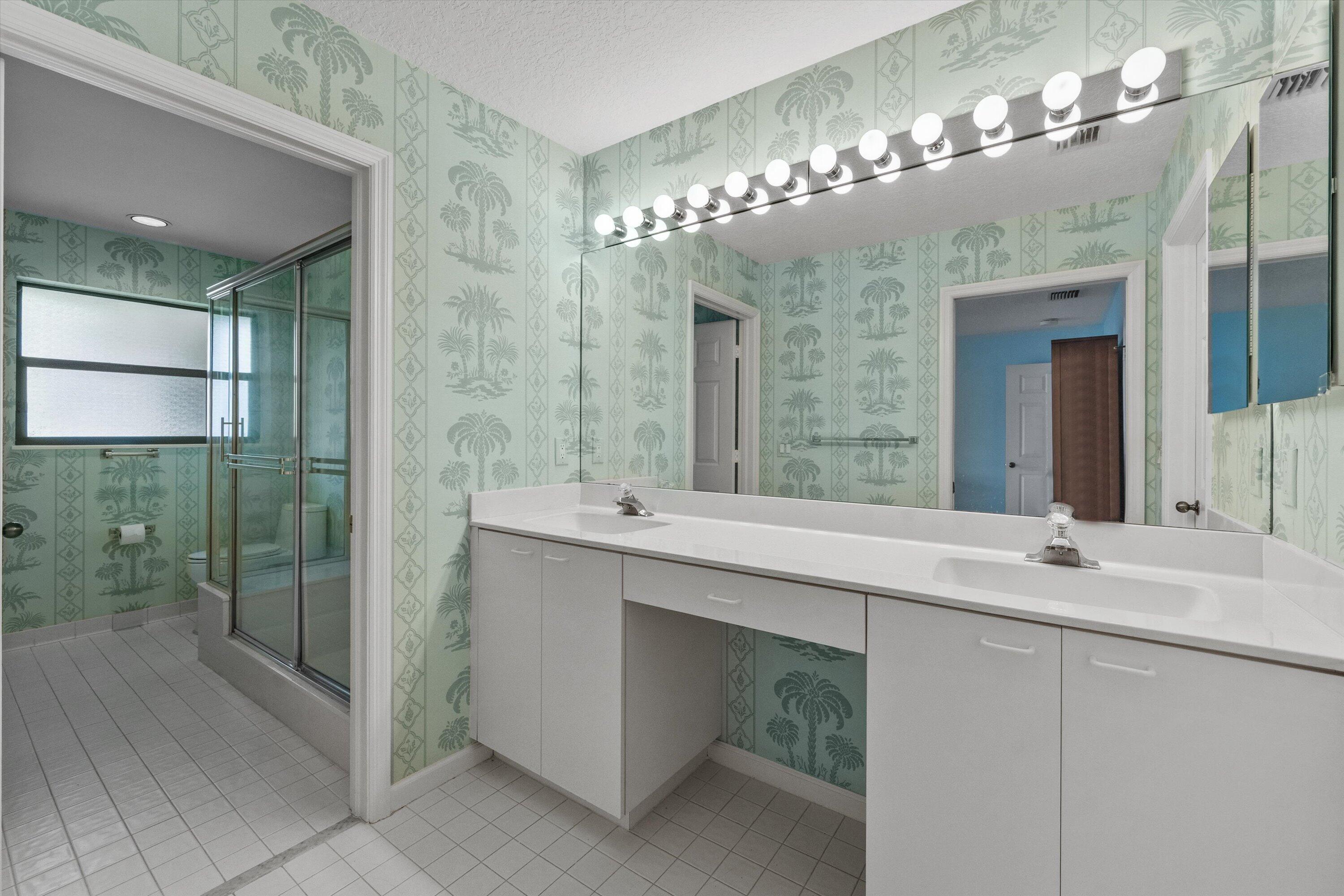 WEST BAY AT JONATHANS LANDING CONDO - Residential