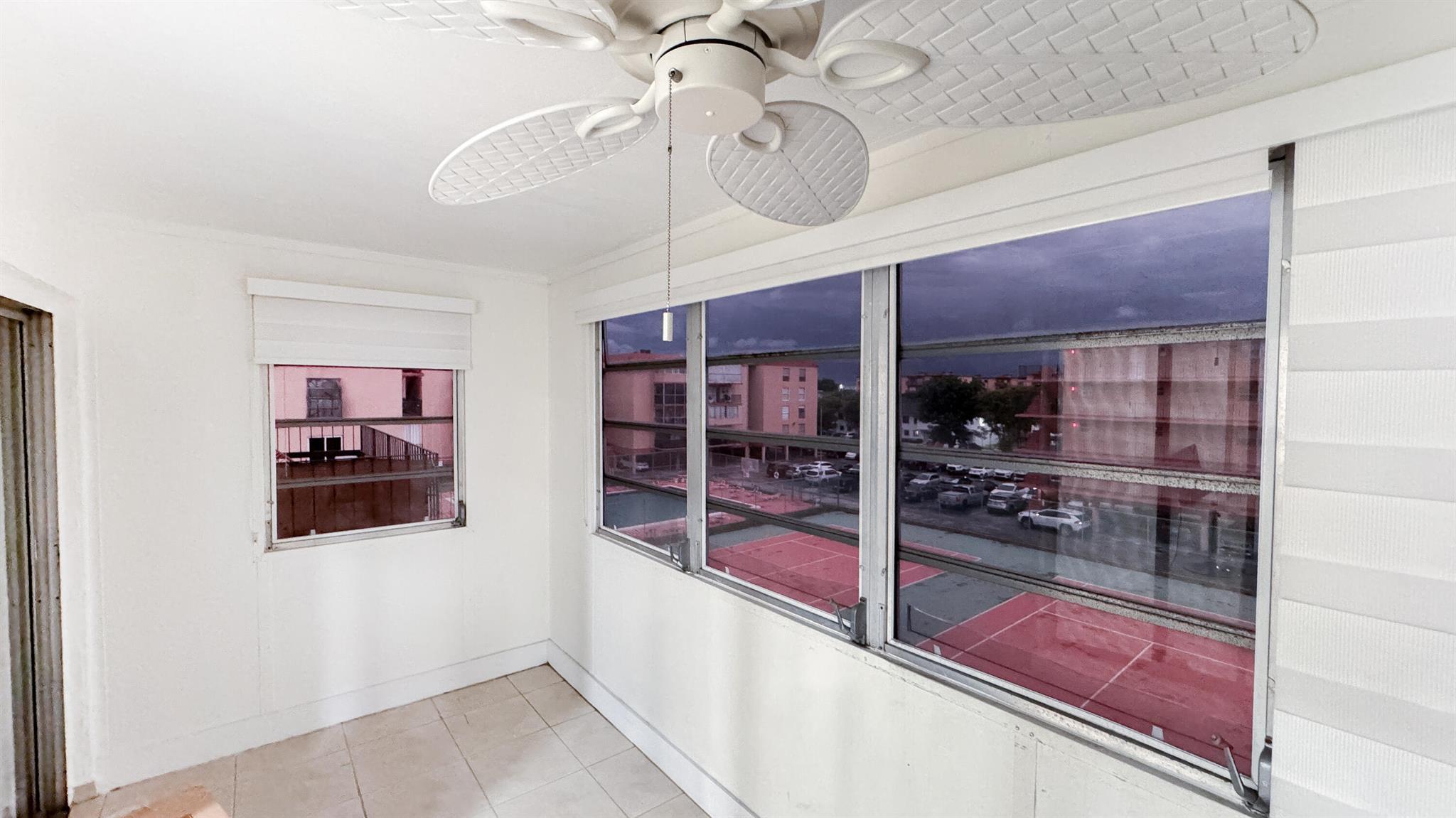 PALM-EAST GARDEN CONDOMIN - Residential