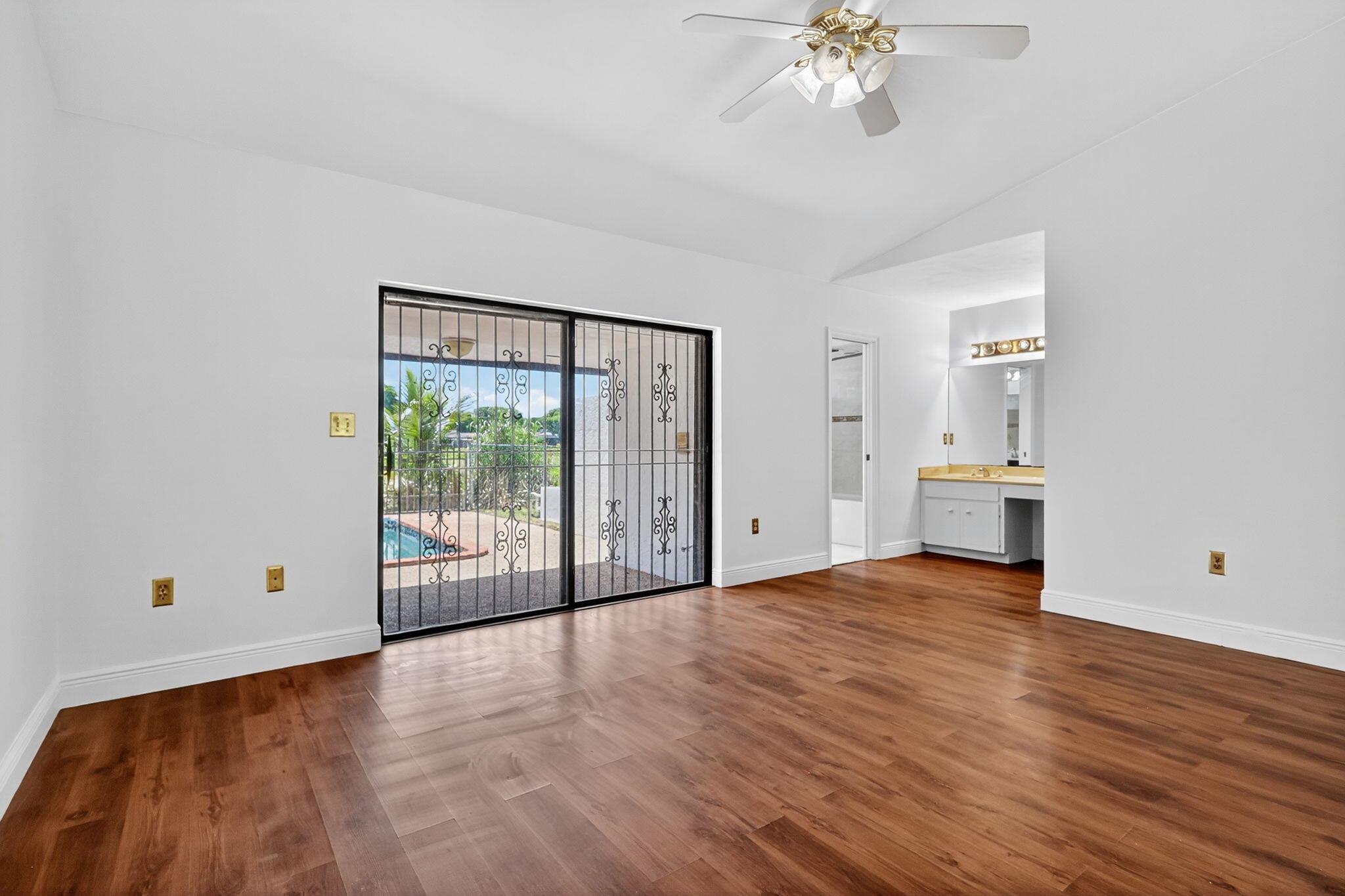 COUNTRY CLUB OF MIAMI EST - Residential