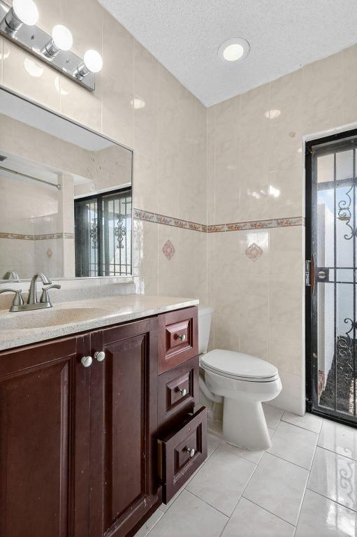 COUNTRY CLUB OF MIAMI ESTS SEC 4 - Residential