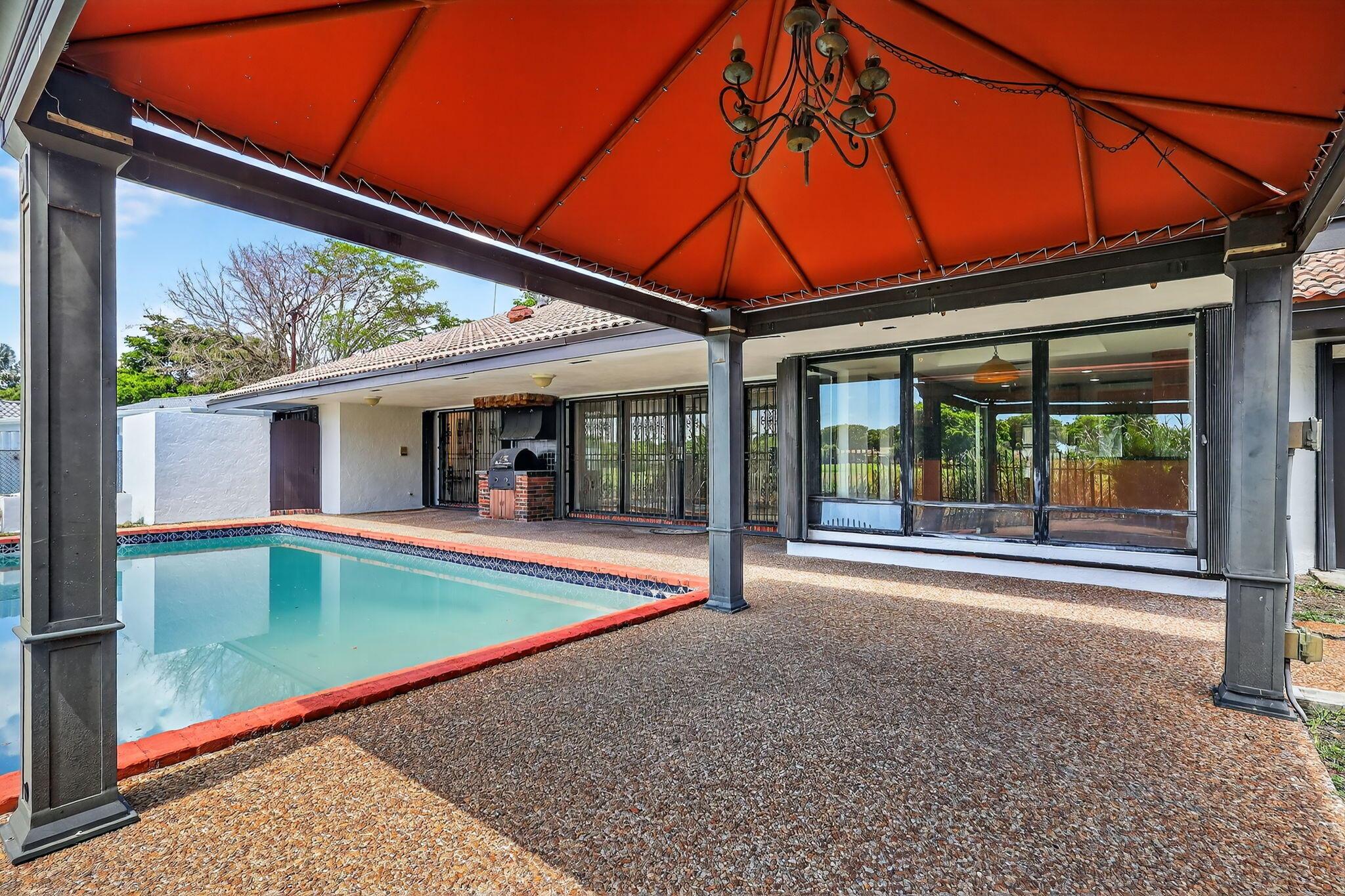 COUNTRY CLUB OF MIAMI EST - Residential
