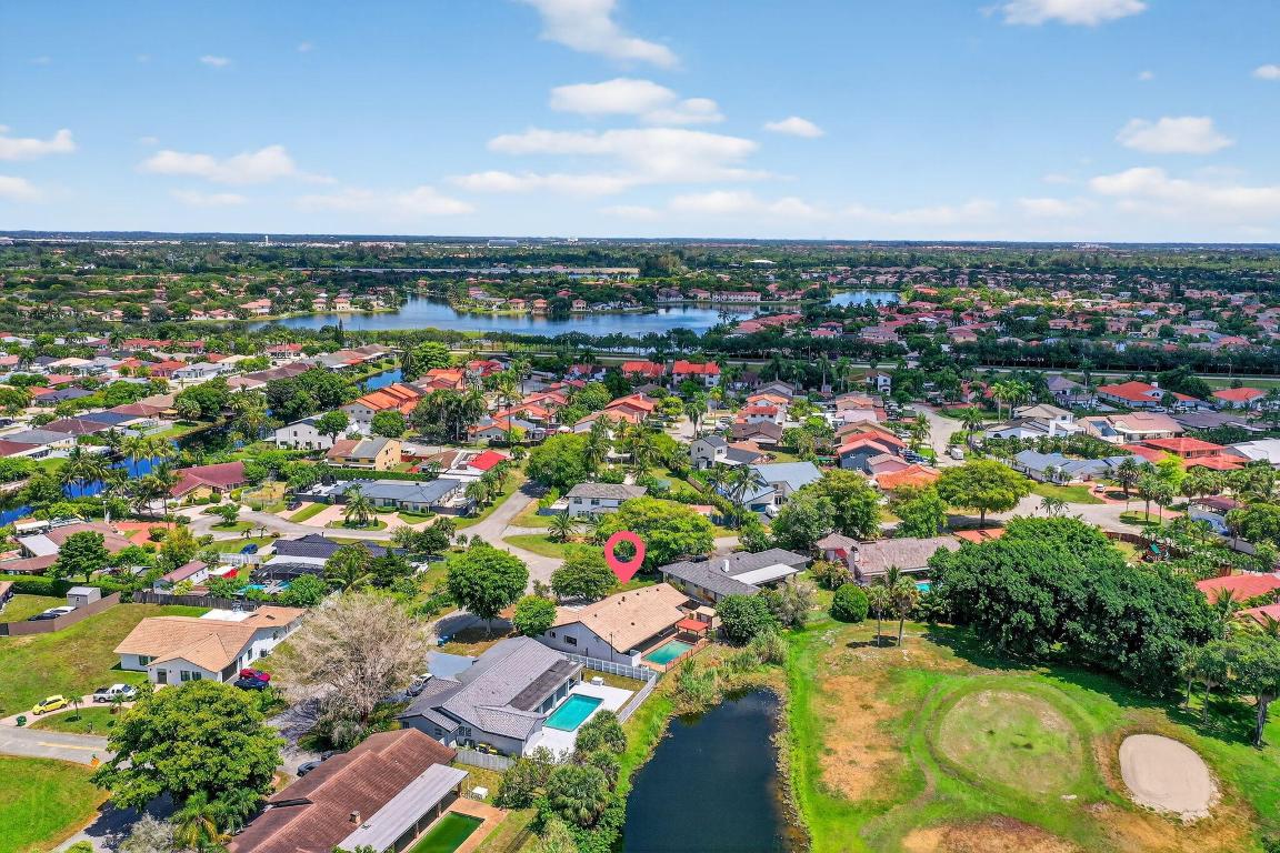 COUNTRY CLUB OF MIAMI ESTS SEC 4 - Residential