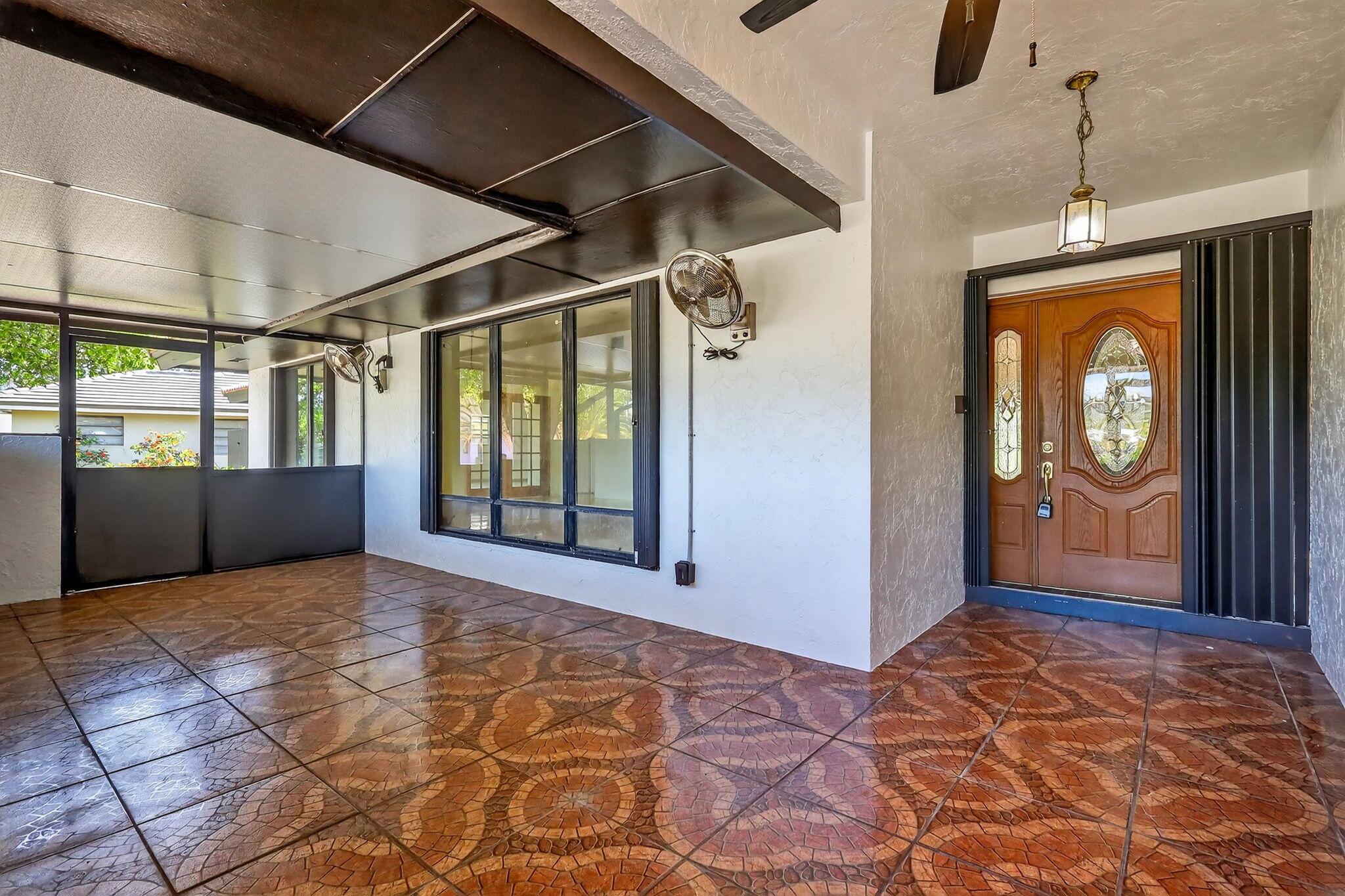 COUNTRY CLUB OF MIAMI EST - Residential