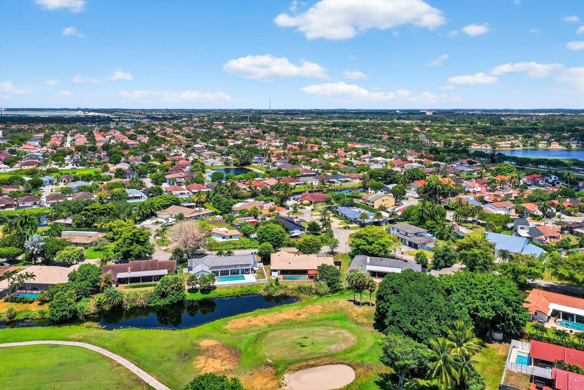 COUNTRY CLUB OF MIAMI EST - Residential