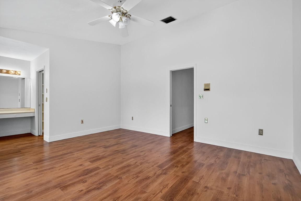 COUNTRY CLUB OF MIAMI ESTS SEC 4 - Residential