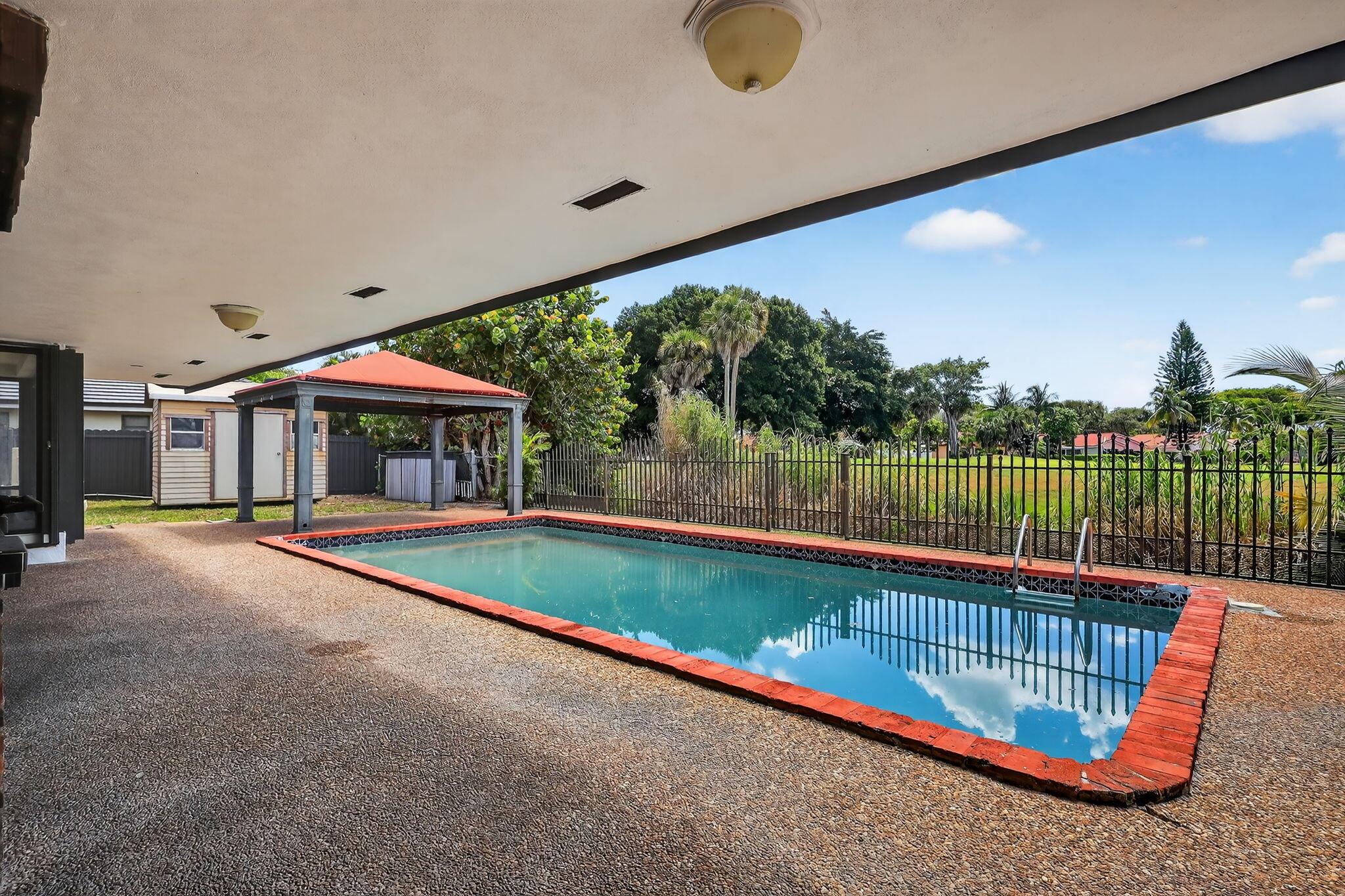 COUNTRY CLUB OF MIAMI EST - Residential