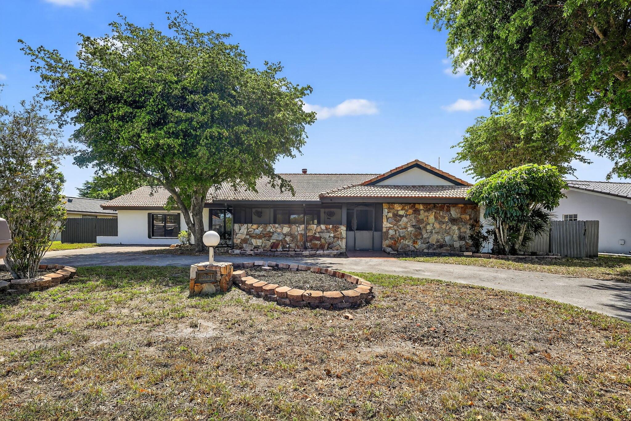 COUNTRY CLUB OF MIAMI EST - Residential