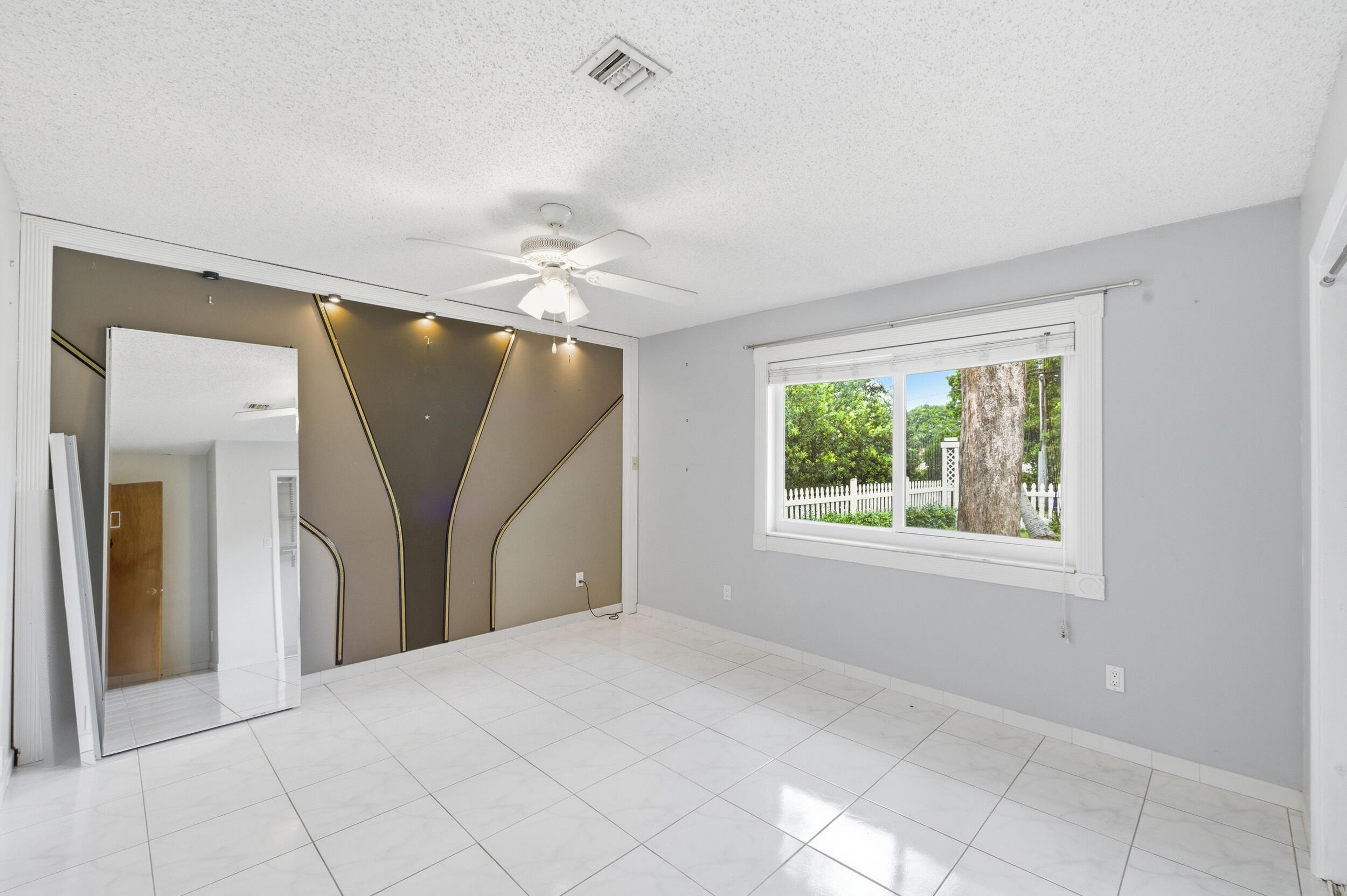 CHULA VISTA 1ST ADD - Residential