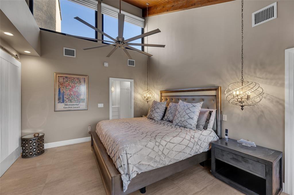 PORTSIDE YACHT CLUB - Residential