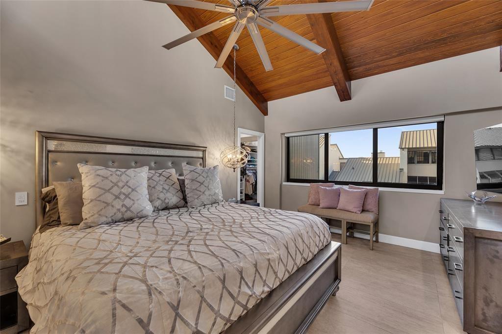 PORTSIDE YACHT CLUB - Residential