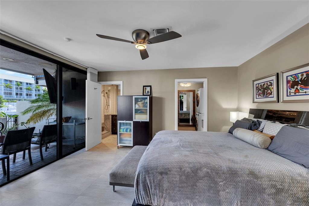 PORTSIDE YACHT CLUB - Residential