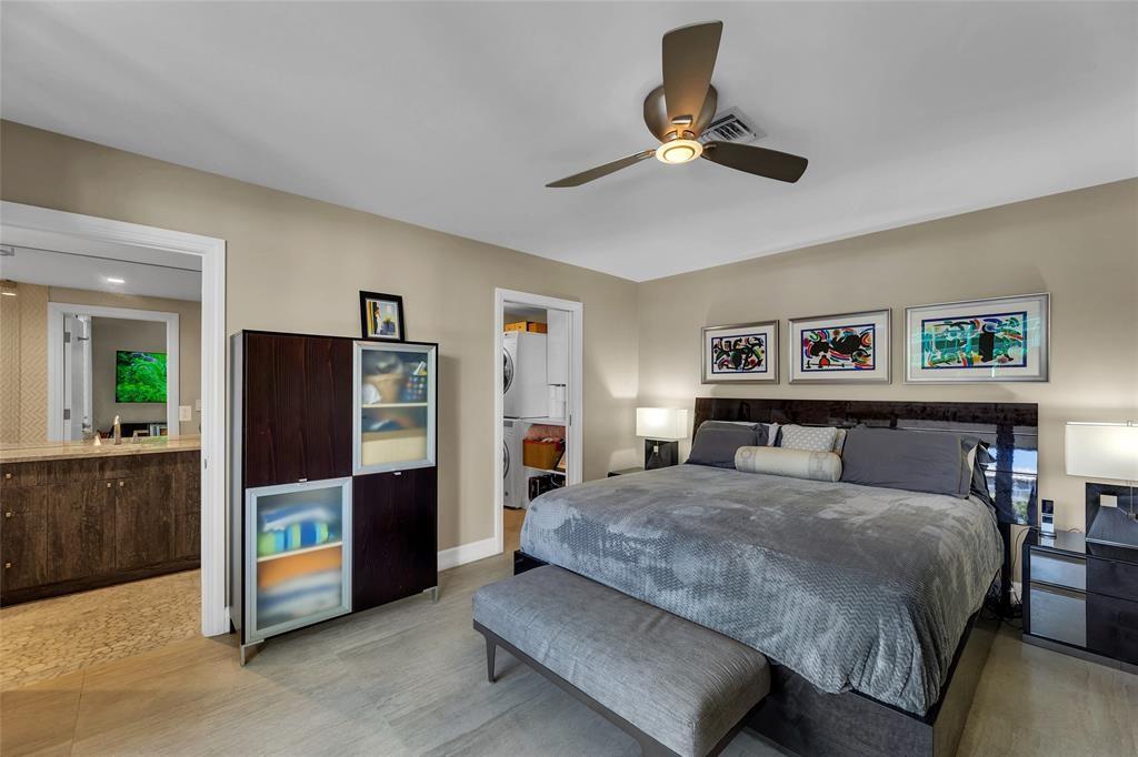 PORTSIDE YACHT CLUB - Residential