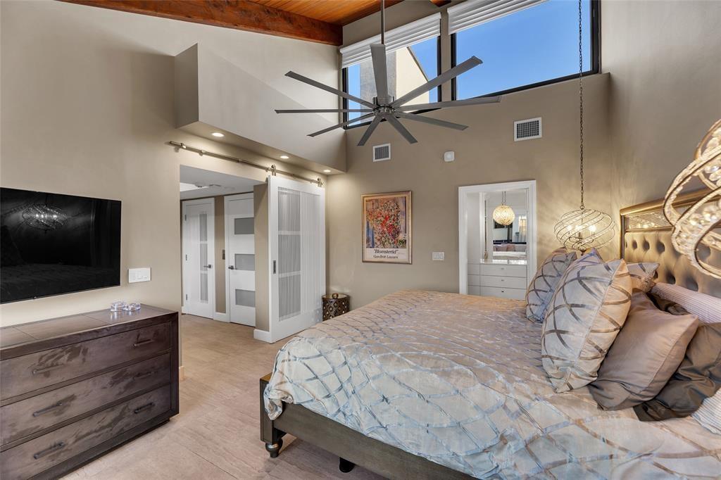 PORTSIDE YACHT CLUB - Residential