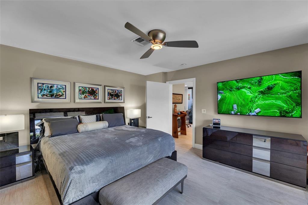 PORTSIDE YACHT CLUB - Residential