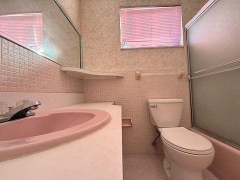 Tiny photo for 2309 PARK Lane #210, Hollywood, FL 33021 (MLS # B26089346)