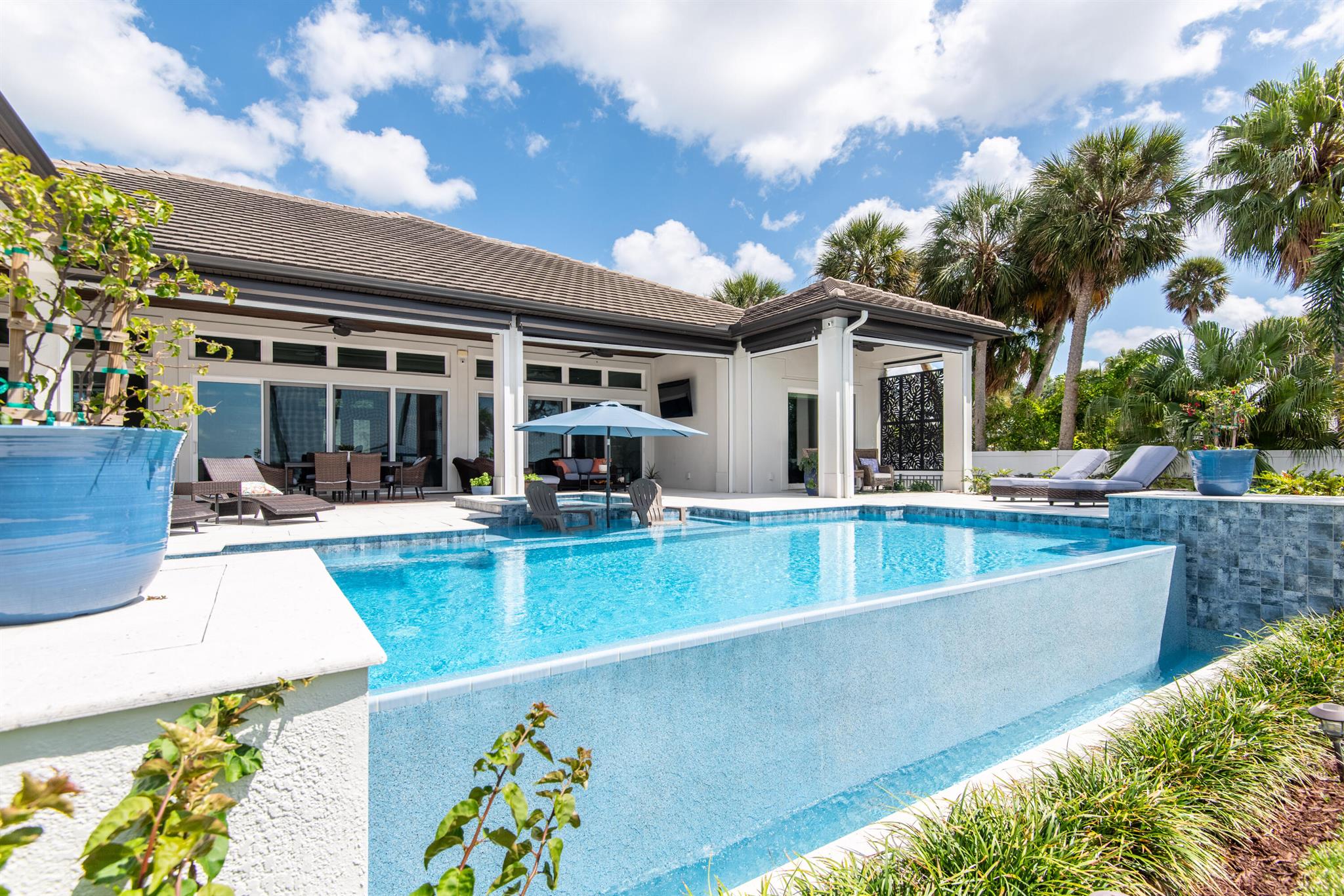 3869 S Tropical Trail Trail