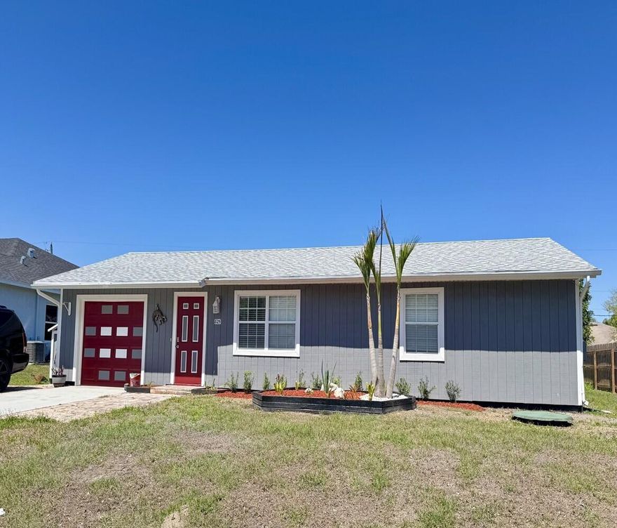Great starter home or downsizer located in Port St. Lucie close to Parks. Minutes to Parks, shopping and No HOA fees.