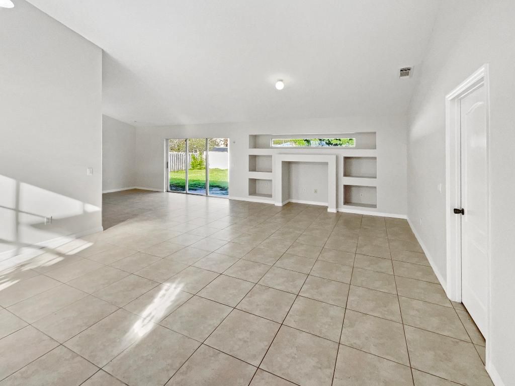 Photo of 319 SE Husted Terrace, Port Saint Lucie, FL 34983 (MLS # R10942382)