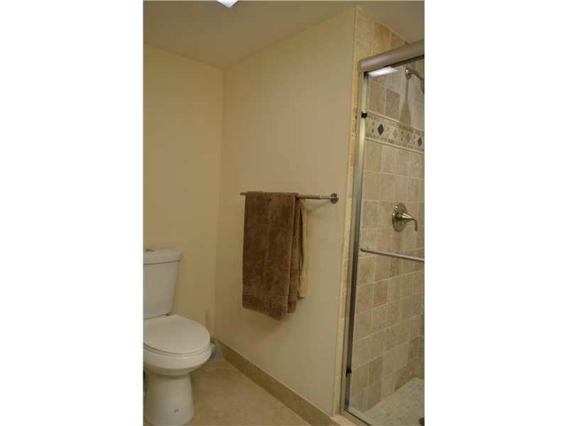 REGENCY TOWER SOUTH CONDO - Residential Lease