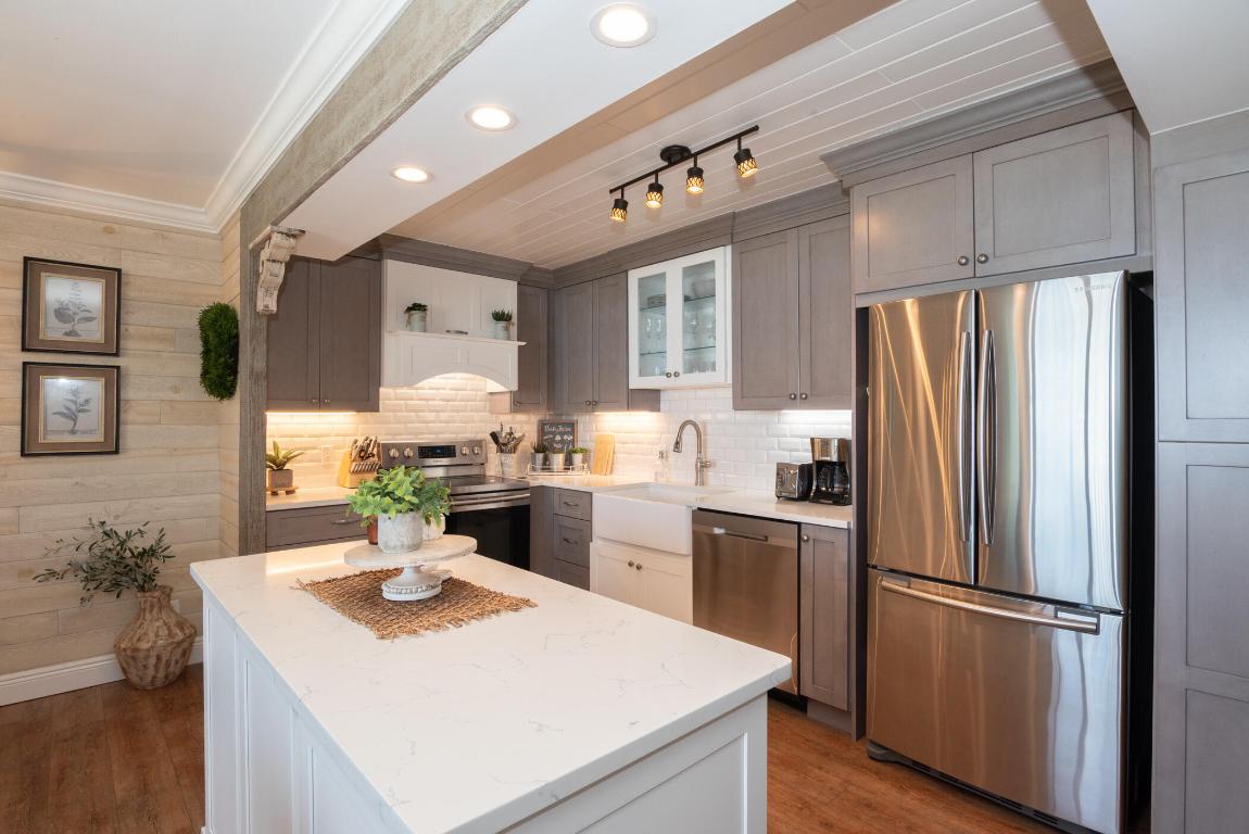 BEACHWOOD VILLAS CONDO - Residential