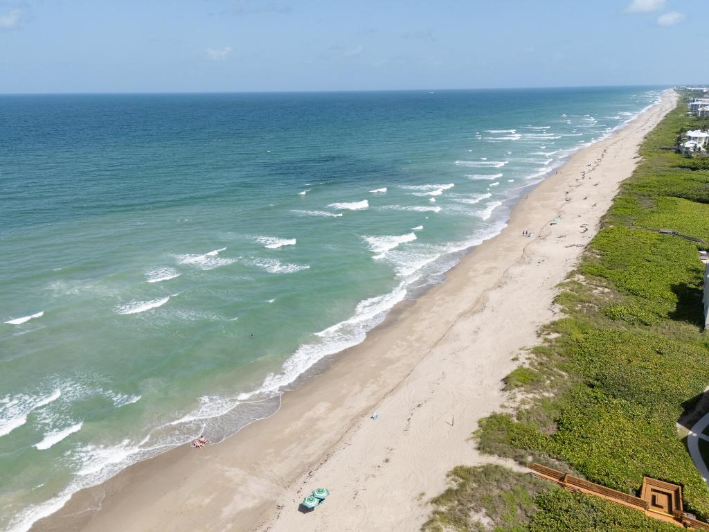 BEACHWOOD VILLAS CONDO - Residential