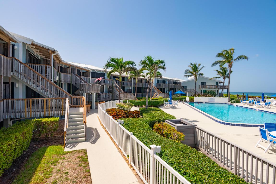 BEACHWOOD VILLAS CONDO - Residential