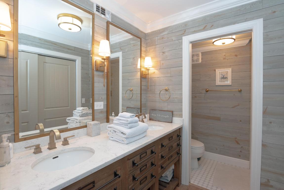 BEACHWOOD VILLAS CONDO - Residential