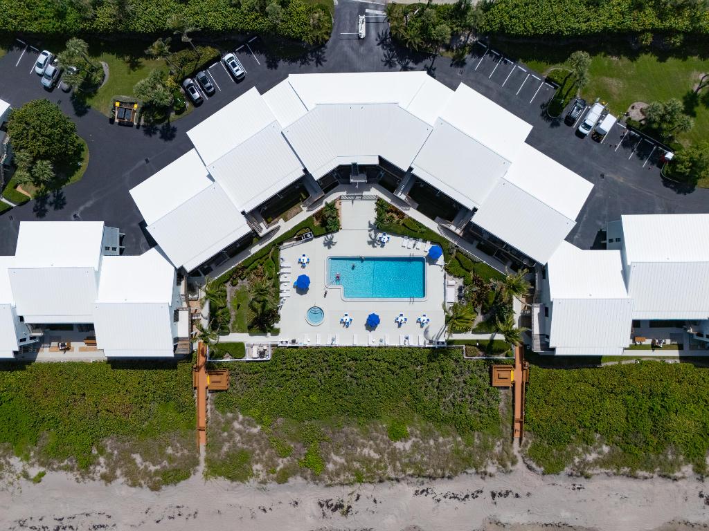 BEACHWOOD VILLAS CONDO - Residential