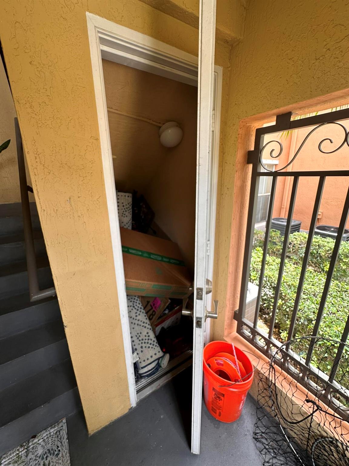 ROSEMONT CONDO - Residential Lease