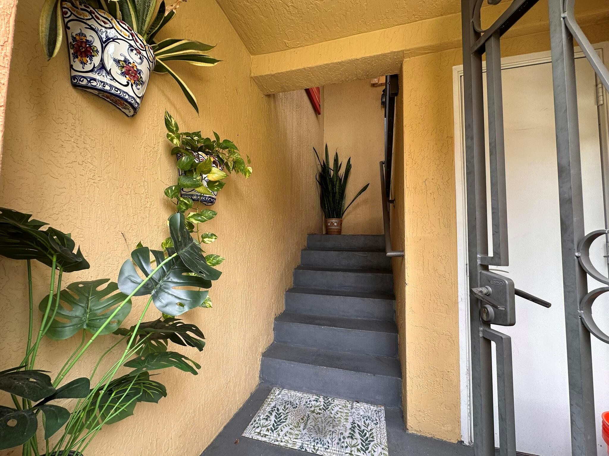 ROSEMONT CONDO - Residential Lease