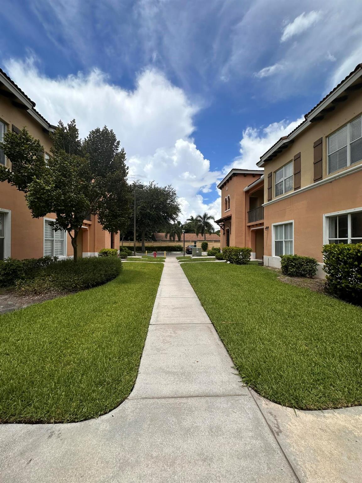 ROSEMONT CONDO - Residential Lease