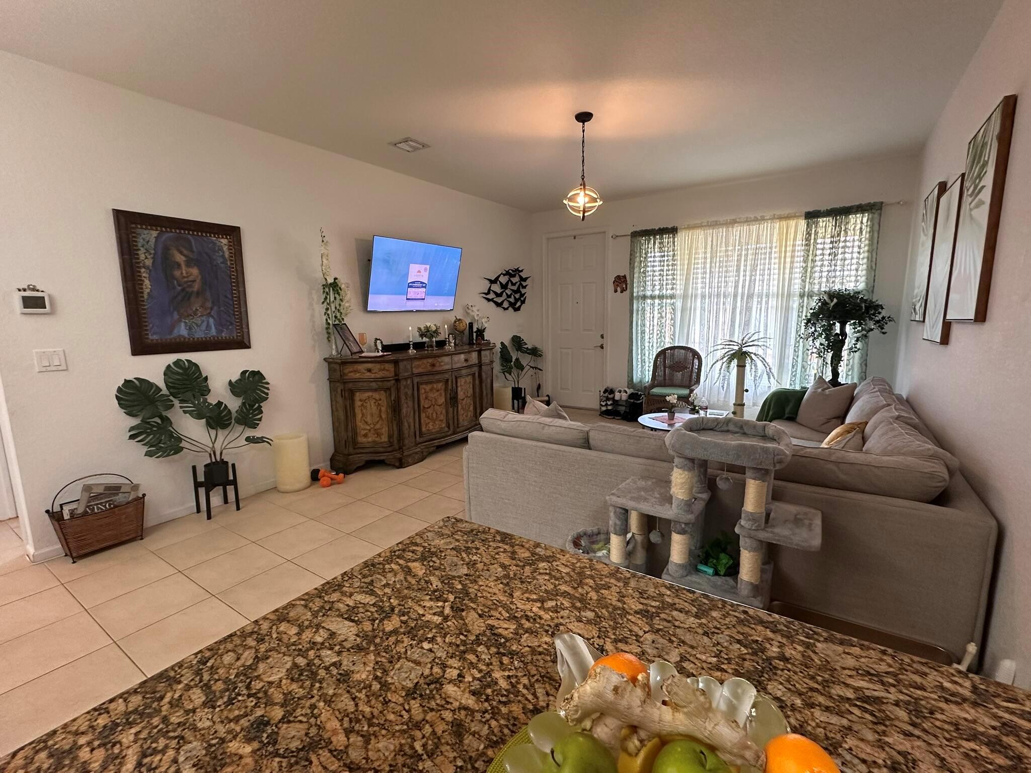 ROSEMONT CONDO - Residential Lease
