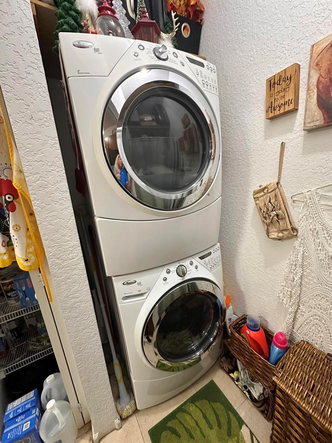 ROSEMONT CONDO - Residential Lease