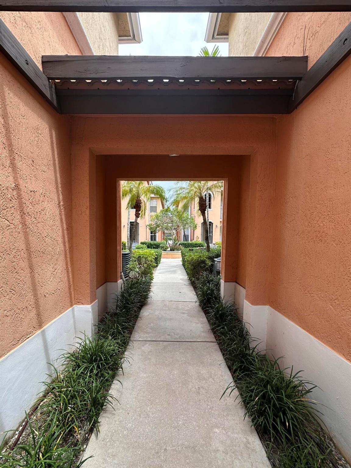 ROSEMONT CONDO - Residential Lease