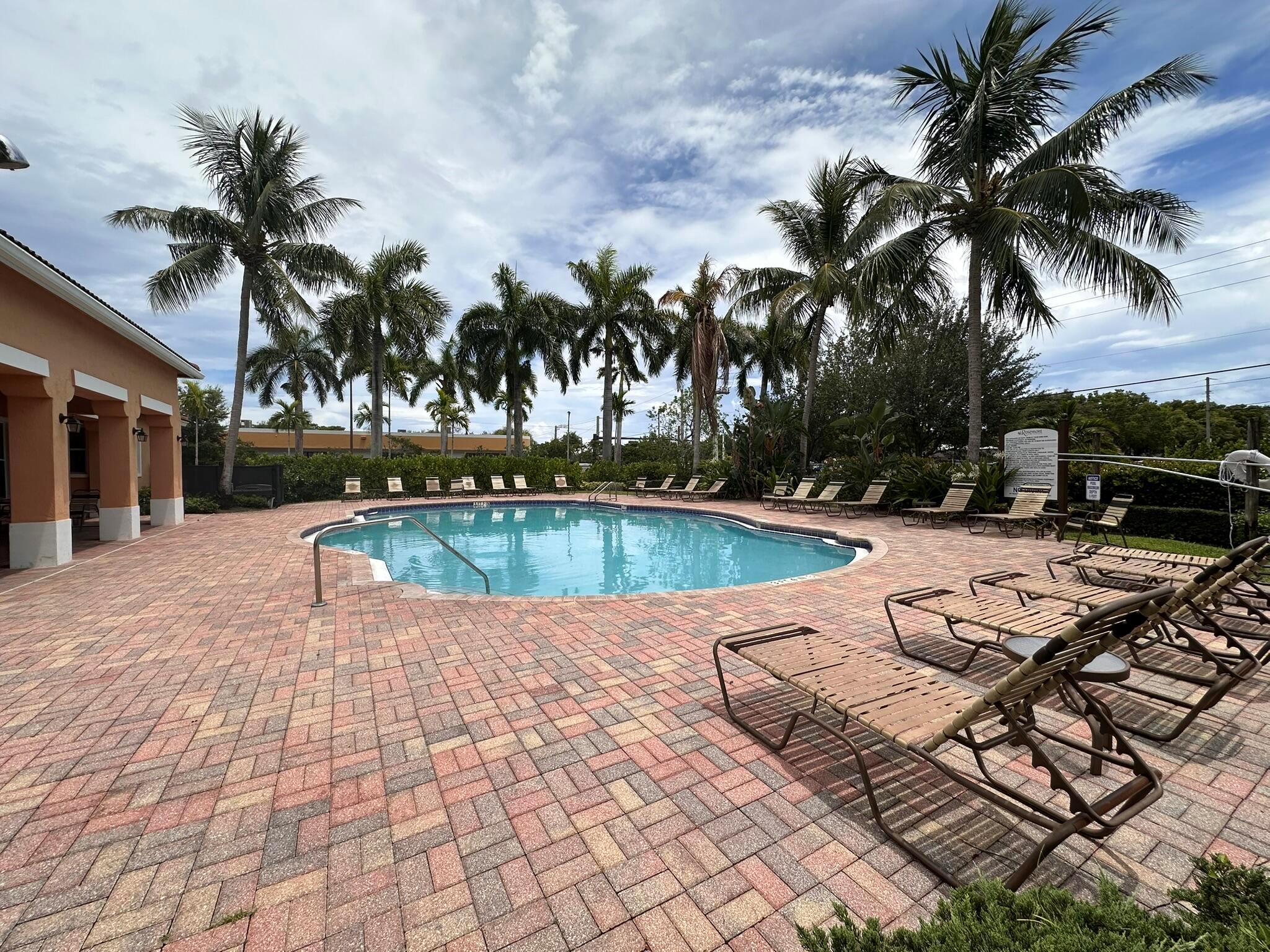 ROSEMONT CONDO - Residential Lease