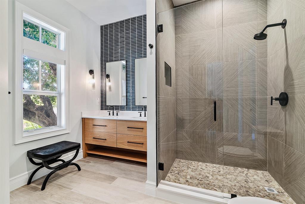 SHADOWLAWN IN - Residential