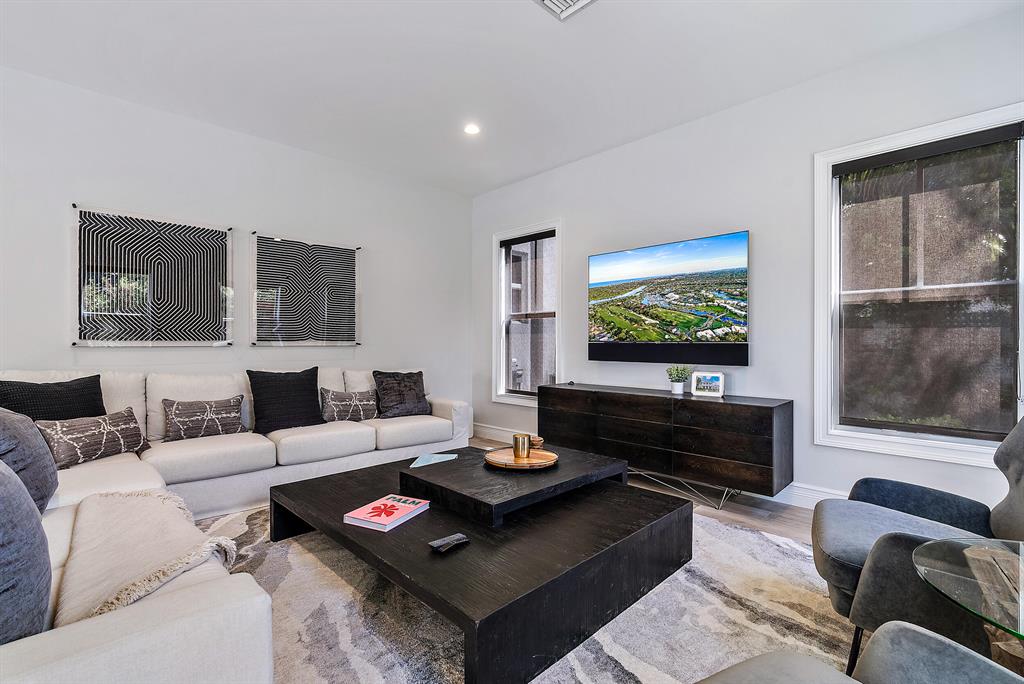 SHADOWLAWN IN - Residential