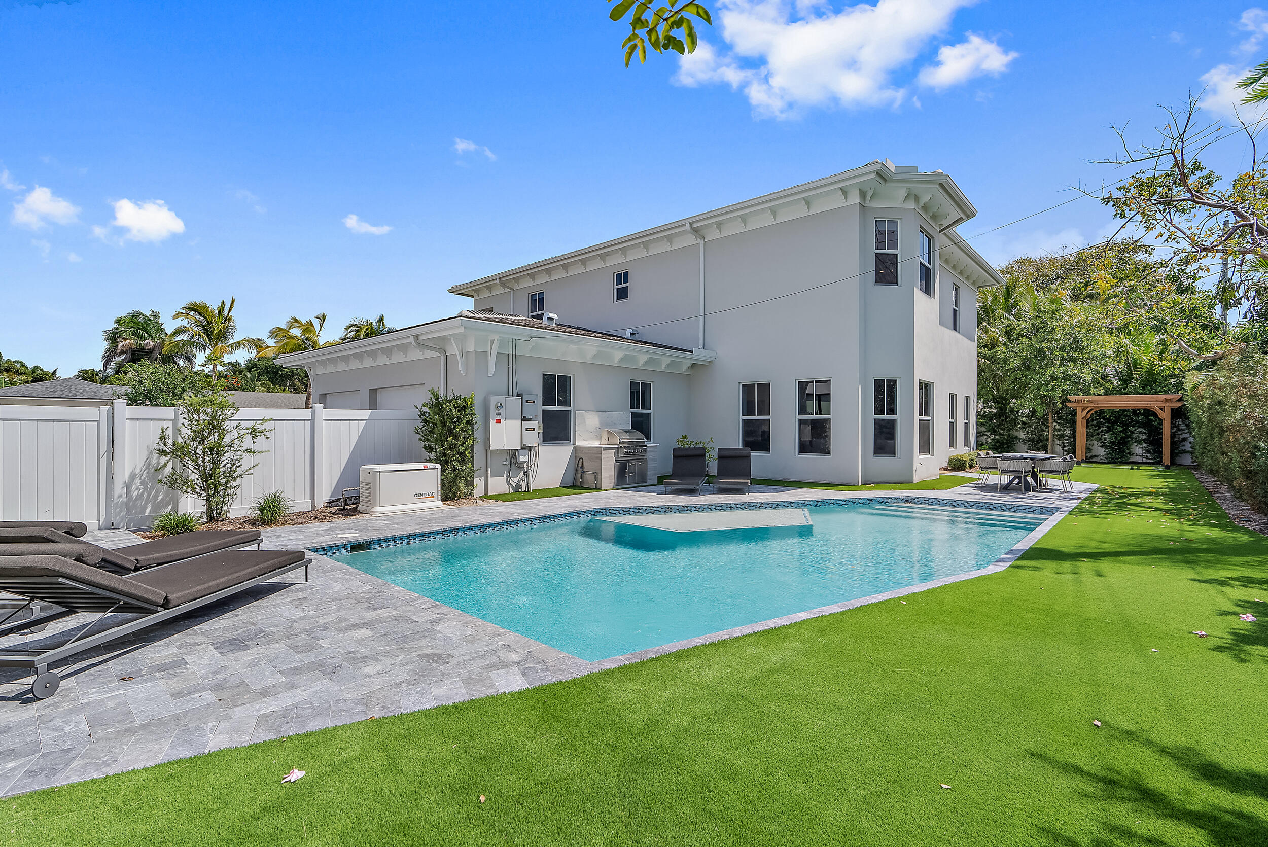 SHADOWLAWN IN - Residential