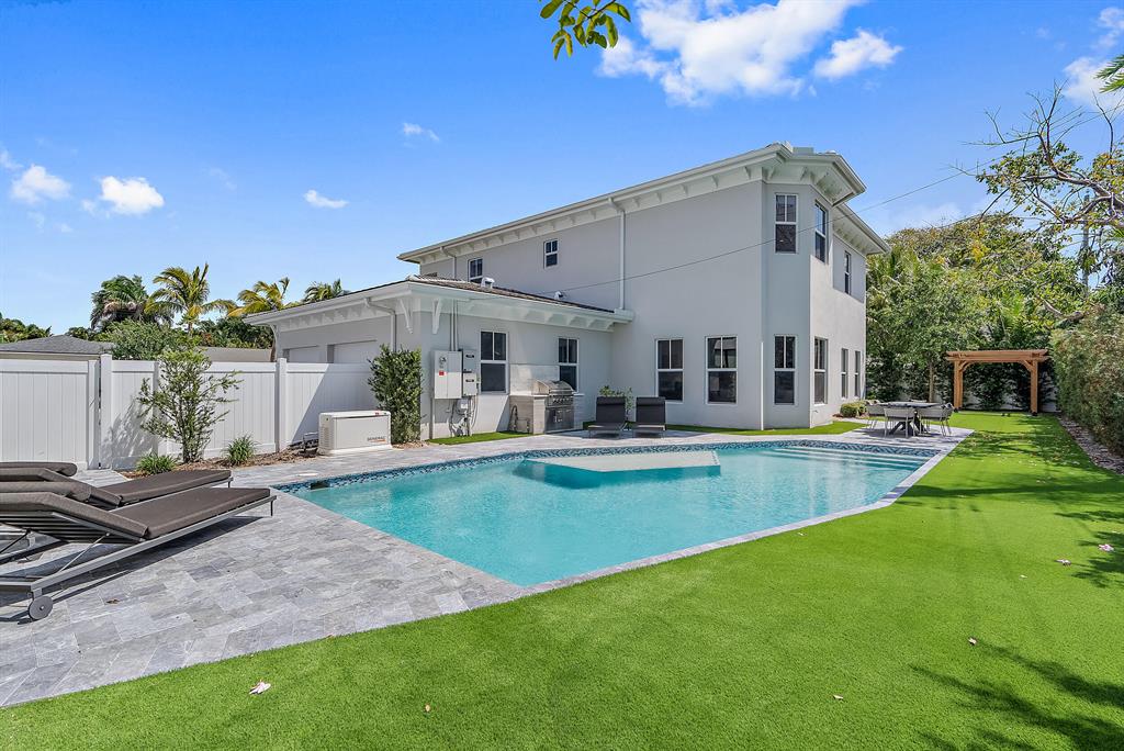 SHADOWLAWN IN - Residential